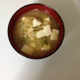 あられ豆腐のみそ汁