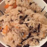 キノコ入りヒジキご飯