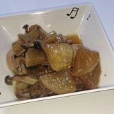 しみしみ大根と鶏手羽元の煮物