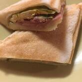 ボリュームたっぷり！簡単ふわふわスクランブルエッグのホットサンド