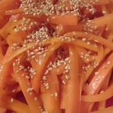 お箸とまらない！にんじんしりしり