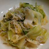 キャベツとジャコの蒸し煮