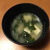 春菊と豆腐の田舎みそ汁