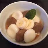 コーヒー風味の白玉入りヨーグルト