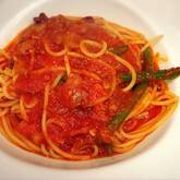 トマトソースパスタ