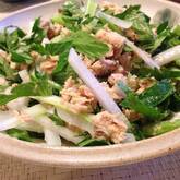 鮭缶とセロリの酢の物