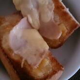 ハムとジャムのトースト