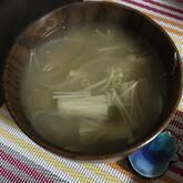 エノキと玉ネギのみそ汁