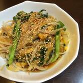 モヤシとニラの卵とじ丼