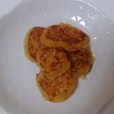 クリームチーズ入りサツマイモ団子