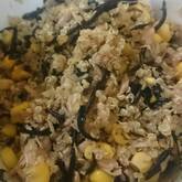 キヌアとヒジキのヘルシーサラダ