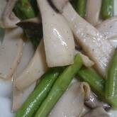 エリンギとインゲンのバターソテー