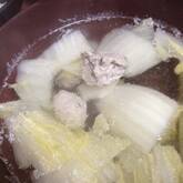 鶏団子と白菜の中華スープ