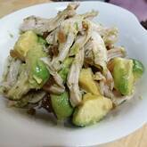 アボカドとささ身のポン酢サラダ