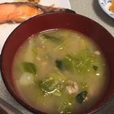 キャベツ豚肉のみそ汁