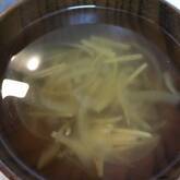 エノキと玉ネギのお吸い物