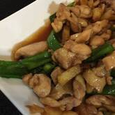 新ジャガイモと鶏肉の炒めもの