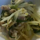 モヤシの黒酢炒め