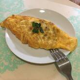 ニンニクがアクセント！納豆チーズオムレツ