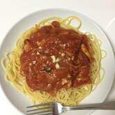 キノコのトマトソースパスタ
