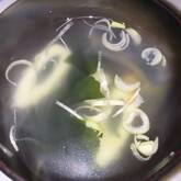 ワカメスープ