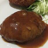 肉汁ジューシー！ハンバーグの美味しい焼き方 赤ワインで蒸し焼き