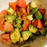 トマトとアボカドのサラダ
