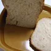 しっとりもちもち！湯だねのリッチバター食パン by 湊 愛さん