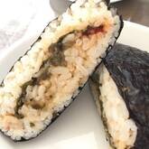 お新香とチーズのおにぎらず