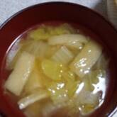 白菜とお揚げのみそ汁