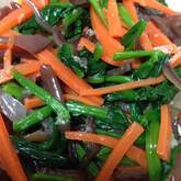 キクラゲとホウレン草のナムル