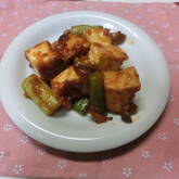 厚揚げとインゲンの辛みそ炒め