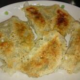 野菜たっぷり春キャベツの手作り焼き餃子