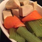 フキと高野豆腐の煮物