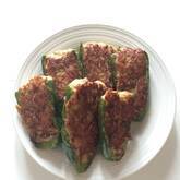 初めてでも失敗なし！ふっくらジューシーピーマンの肉詰め