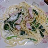 ベーコンとホウレン草のスープパスタ