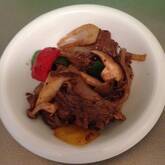 牛肉とキノコのソース炒め