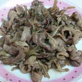 豚とマイタケのオイスターソース炒め