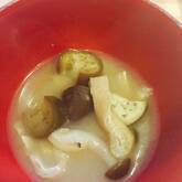 ナスとシメジのみそ汁