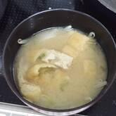 モヤシと油揚げのみそ汁