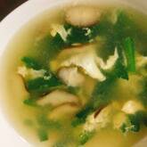 シイタケとニラの中華スープ