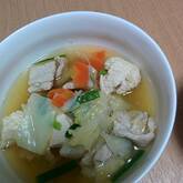 白菜と鶏むね肉のスープ