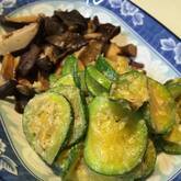 やみつき食感！ニンニク香るズッキーニのナムル