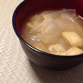 玉ネギの田舎みそ汁