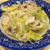 豚バラ肉と春キャベツの塩蒸し