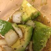 アボカドのエスニックサラダ