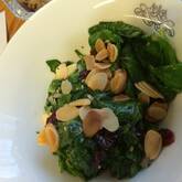 ホウレン草のナッツサラダ