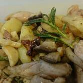 鶏肉とジャガイモのガーリック炒め