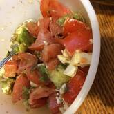 アボカドとチーズのコロコロサラダ