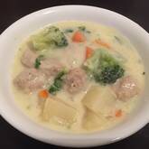 コロコロ肉団子シチュー